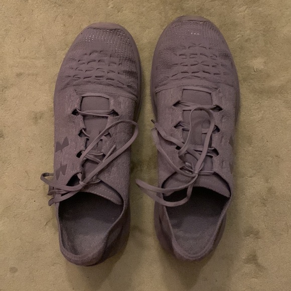 UA Speedform Slingride | size 12 - Picture 2 of 3